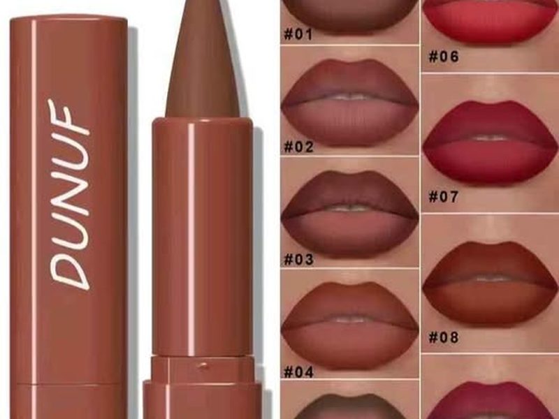 Lips stick mate à l unité