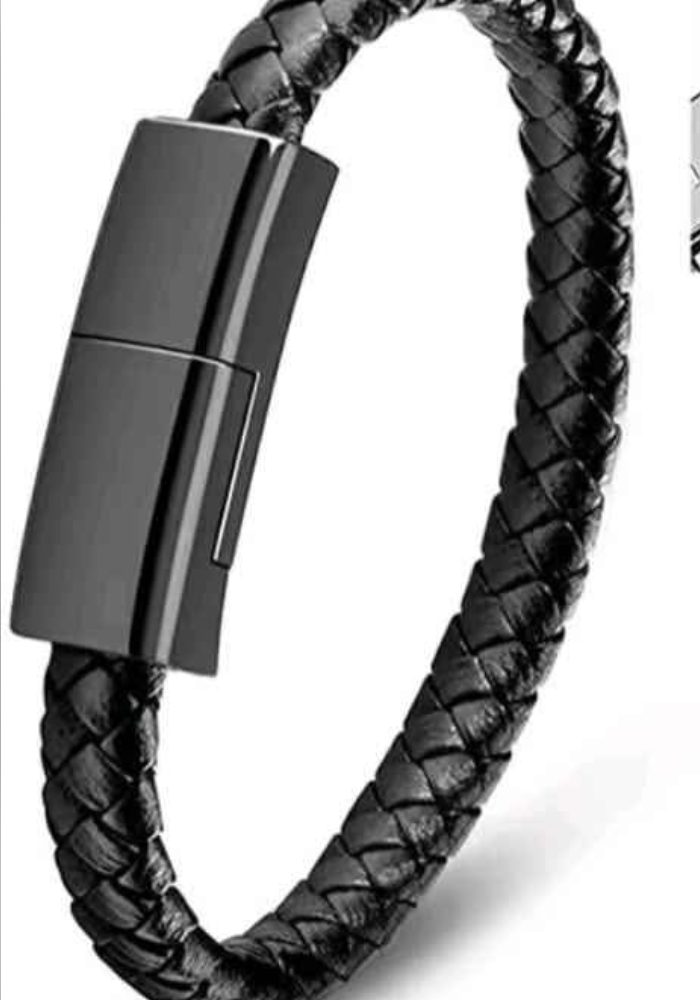 Bracelet en cuir tressé et chargeur iphone 2 en 1