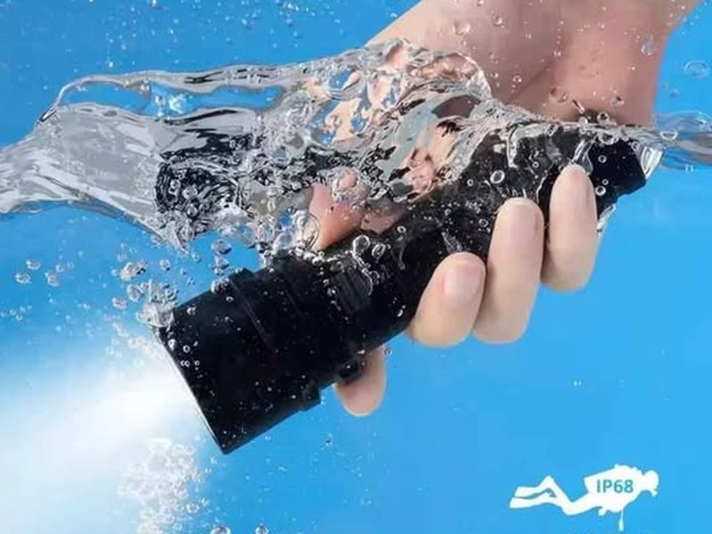 Kit Torche de Plongée avec chargeur et batterie