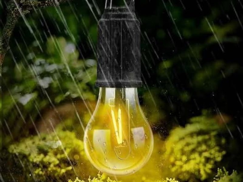 Lampe rechargeable accrochable et etanche