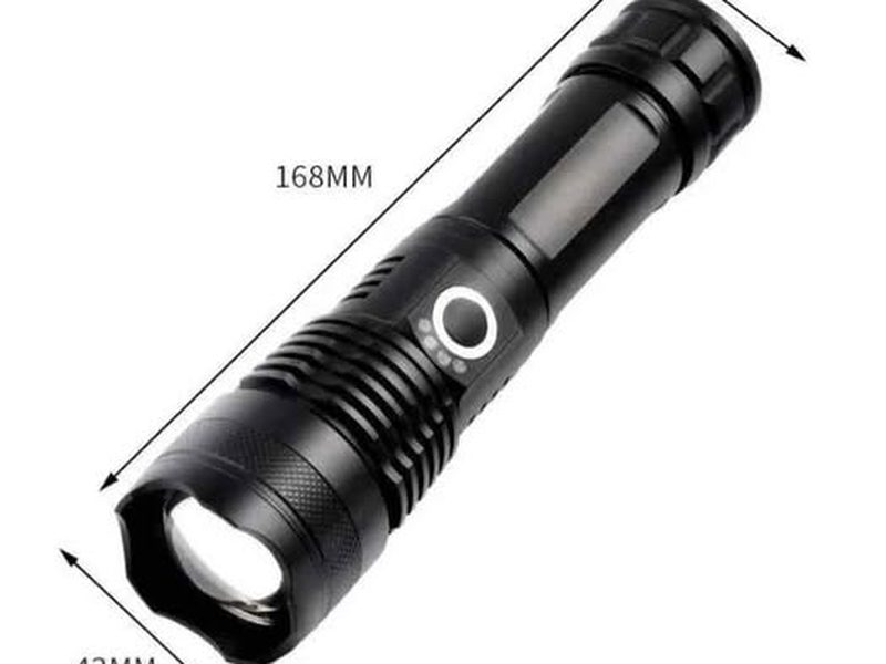 Torche tres lumineuse, recharge electrique ou a piles, longue portee