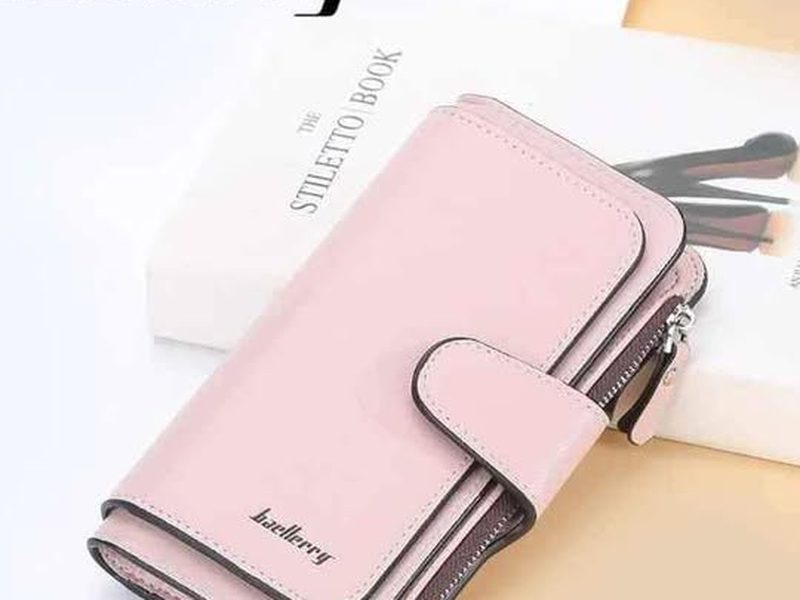 Portefeuille femme en cuir glacé
