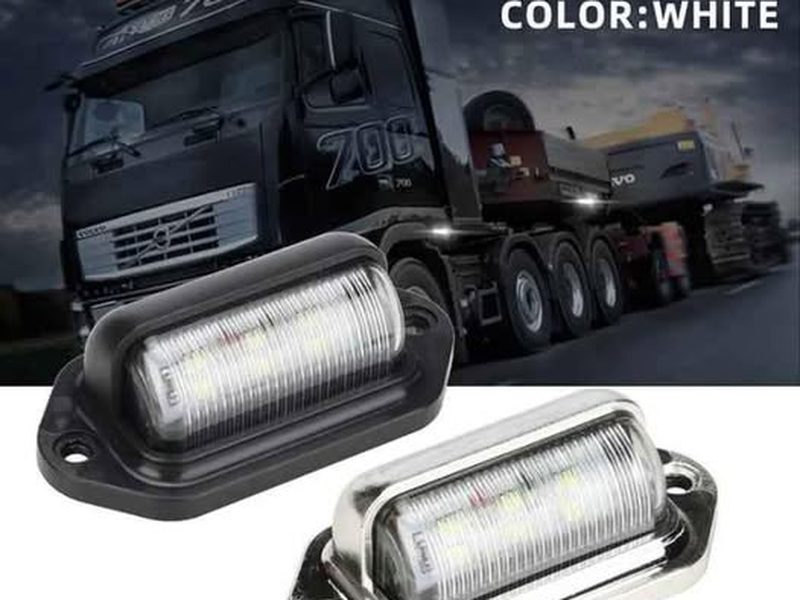 Luminaires latérales pour véhicule